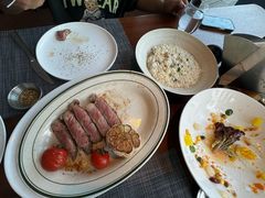 -MONICH牛排融合餐厅(和义大道购物中心店)