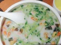 -鱼亨小鲜酸菜鱼(大信店)