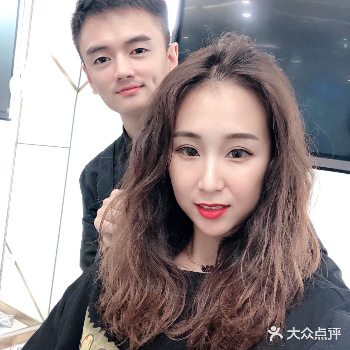 MYYF SALON烫发染发图片