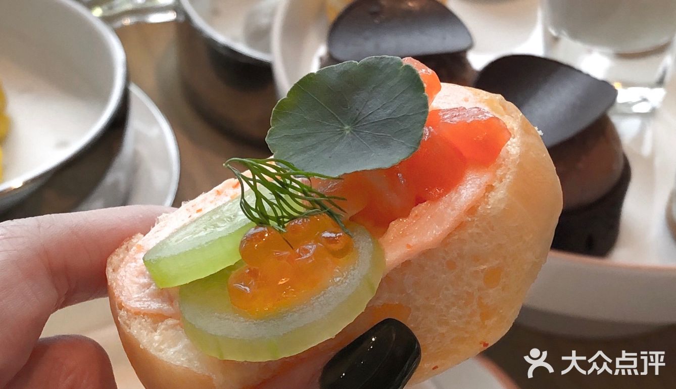 广州｜瑰丽酒店95层下午茶