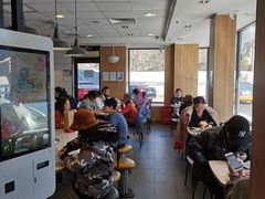 大堂-麦当劳(健德桥得来速店)