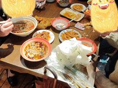 -爆炸头阿姨小四川正宗川味小吃(无任何分店)