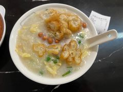 荔湾艇仔粥-伍湛记 · 广州老字号(龙津中路店)