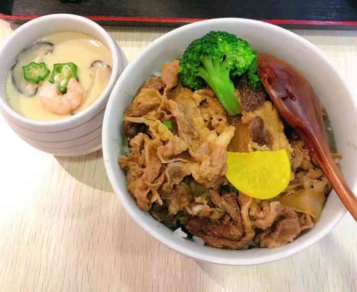 醒屋牛肉饭(紫荆山路店)-"前一段时间给外卖看见了这家店,说是日式的.