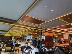 -大中华希尔顿酒店-念自助餐·嗨啤·小龙虾