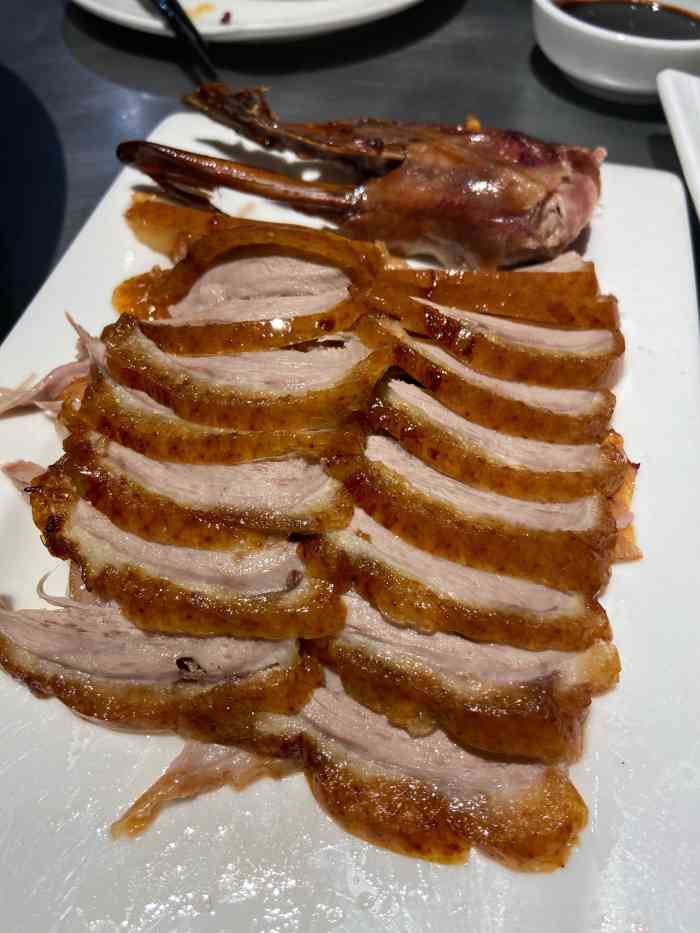 新梅华餐厅(邻瑞广场店)-"来吃烤鸭的,人太多,等了好久,好在店家送.