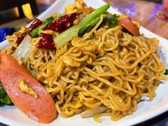 之前没改良的炒方便面-苏小牛·牛肉串(国贸店)
