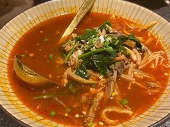 酸汤羊杂-丝路金桃·新疆菜(徐汇店)