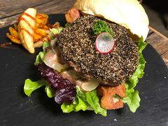 -HIGH FIVE哈福手工汉堡(桂林路店)