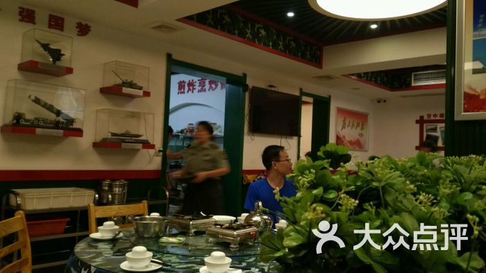 炊事班军旅主题餐厅(步行街店)图片 第6张