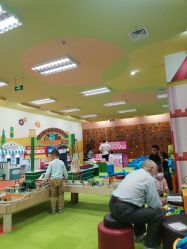 -莫莉幻想儿童乐园(武汉经开永旺店)