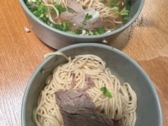 -臻老板牛肉面(光华路SOHO店)