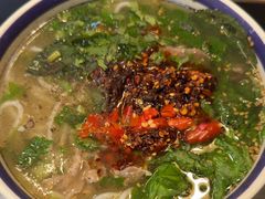 -云阿蛮云南生烫牛肉米线(奉贤路店)