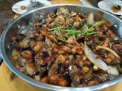 鮰鱼鸡腿焖锅-黄记煌三汁焖锅(名泉广场店)