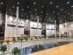 -杭州中沃沃尔沃4S店(滨江区店)