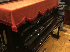 -柏斯音乐艺术中心·钢琴·吉他(上音店)