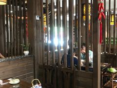 -乡土黄·鲜牛肉火锅·小龙虾(兴业街店)