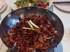 -阿瓦山寨·湘菜现炒·剁椒鱼头王(咸阳总店)