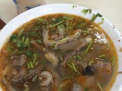 小碗精品羊汤-春雨羊汤店(广开四马路总店)