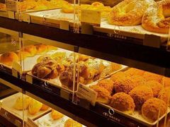 -85度C(生甜甜圈研究工坊·上海松江人民北路店)