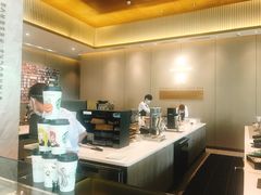 -星巴克臻选(深圳龙华红山天虹店)
