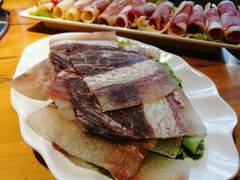 -大众跷脚牛肉馆·非遗传承单位(峨眉山店)