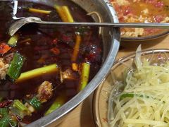 -一品红烧鸭特色川菜(三岔湖店)