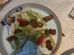 -荣粤酒家·融合粤菜·海鲜火锅