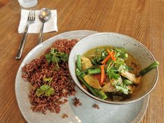泰式绿咖喱鸡肉饭-Wagas沃歌斯(合生汇店)