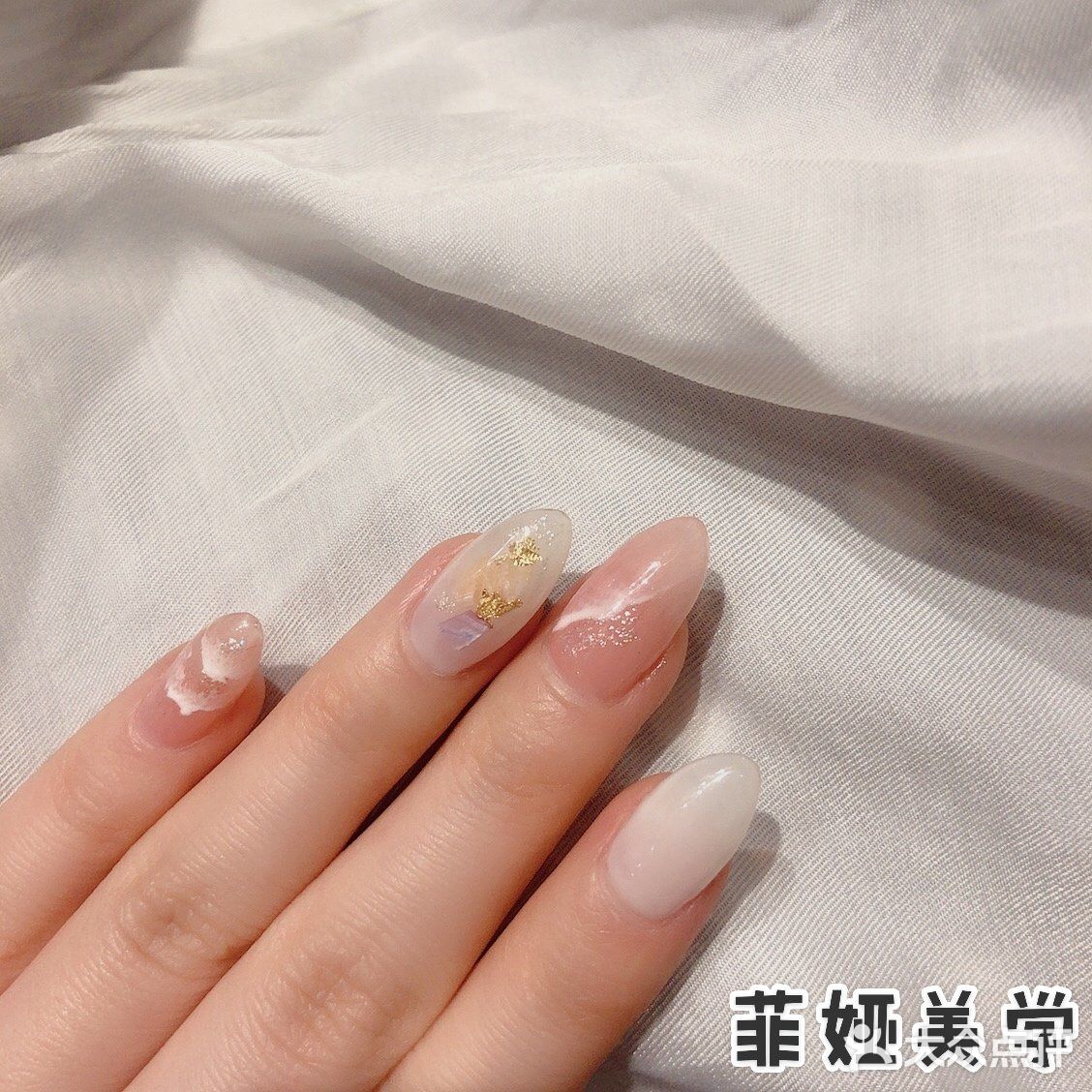 清透裸色晕染美甲  短甲也不踩雷