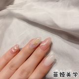 清透裸色晕染美甲  短甲也不踩雷