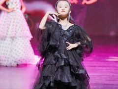 -翎秀服装模特