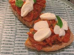 水牛芝士配番茄威尼斯小吃-IL TEATRO 精品意大利餐厅