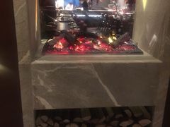 -恰餐厅及酒吧 CHAR Bar & Grill (北京丽都皇冠假日店)