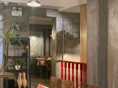 -HIGH FIVE哈福手工汉堡(桂林路店)