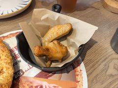 -必胜客(上海华谊新所店)