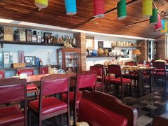 -Cuc Gach Quan Restaurant