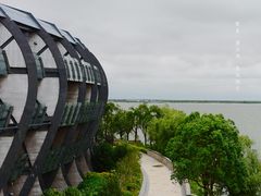 -上海滴水湖皇冠假日酒店