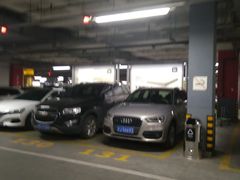 -宜家家居（上海徐汇商场店）-停车场