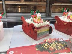 幸福彩虹雪橇蛋糕-85度C(南京龙世中心店)