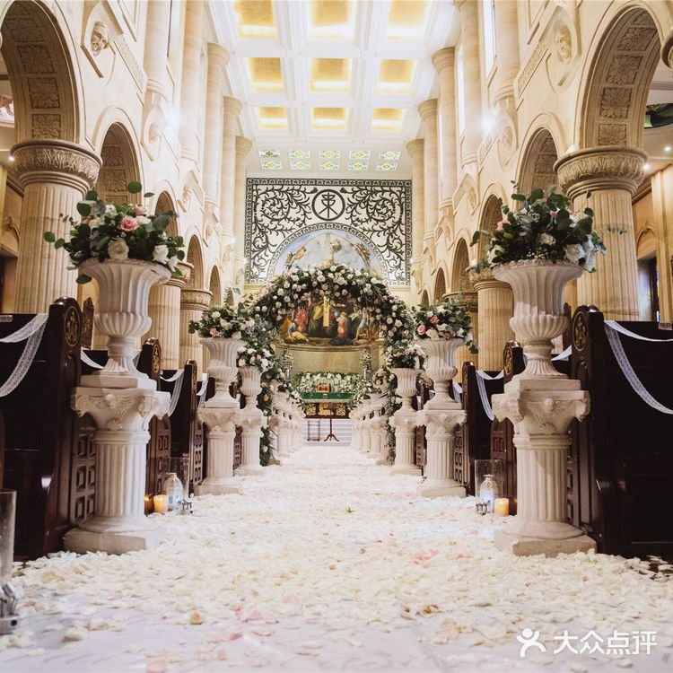 网红教堂式婚礼，圆满你的童话梦！！！