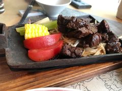 -穹六人间 people 6(岳阳路店)