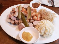什锦香肠拼盘-宝莱纳啤酒花园餐厅PAULANER BRAUHAUS Nanjing(广州路店)