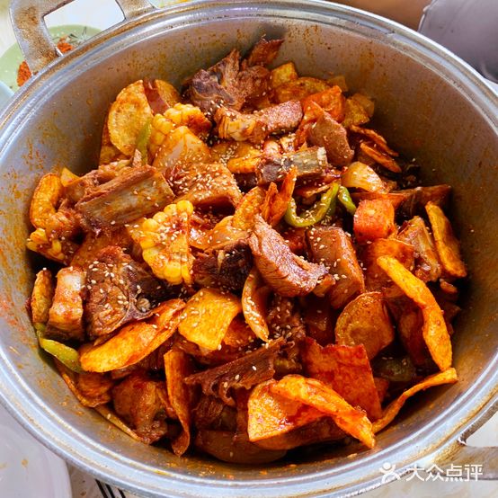 马亿黑烤肉美食城