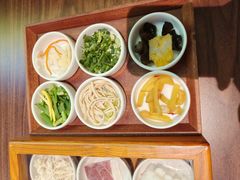-良米山·云南野生菌过桥米线(上海首店)