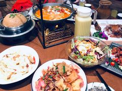 -老滇山寨•云南特色菜•地方菜•民族风情歌舞表演(金碧店)