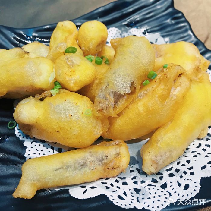 79号渔船海鲜主题饭店(耀中店)椒盐九肚鱼图片