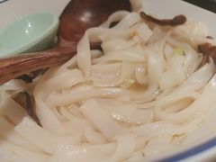 -潮界(LU·ONE凯德晶萃广场店)