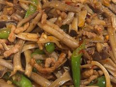 -土砂锅生态山庄·非遗砂锅雅鱼