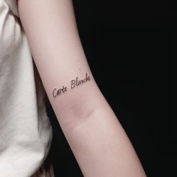 -木子·纹身店TATTOO穿孔·洗纹身